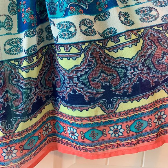 Women's Dress - Picture 2 of 3